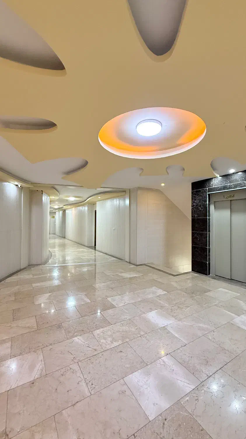 فروش واحد اداری خدماتی طبق سند مرکز شهر با پارکینگ|فروش دفتر کار، اتاق اداری، مطب|قائم‌شهر, |دیوار