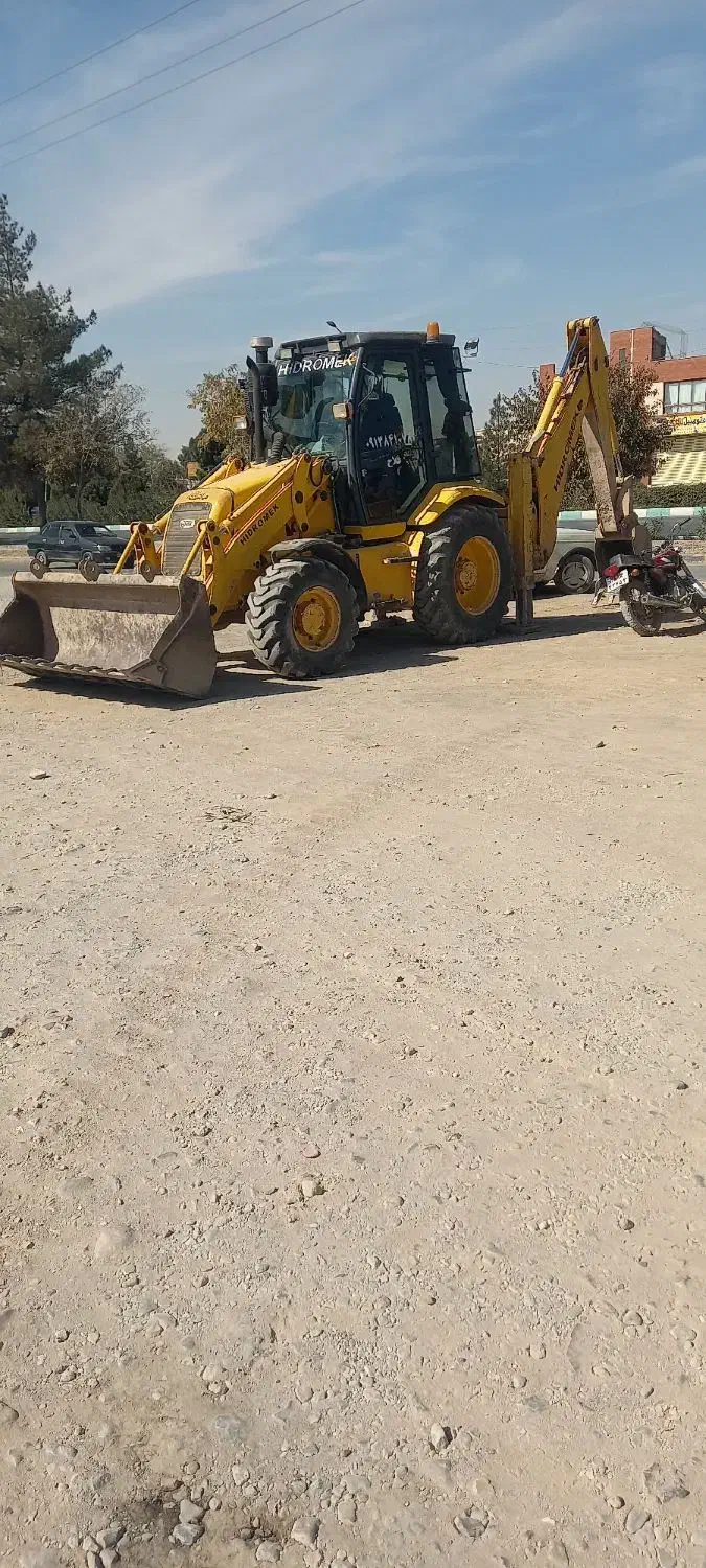 بیل بکهو .خاکبرداری .شفته .حفرکانال|خدمات حمل و نقل|کرمان, |دیوار