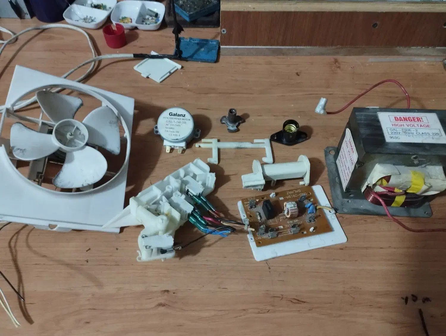 تعدادی قطعات ماکروویو|اجاق گاز و لوازم برقی پختوپز|ساری, |دیوار