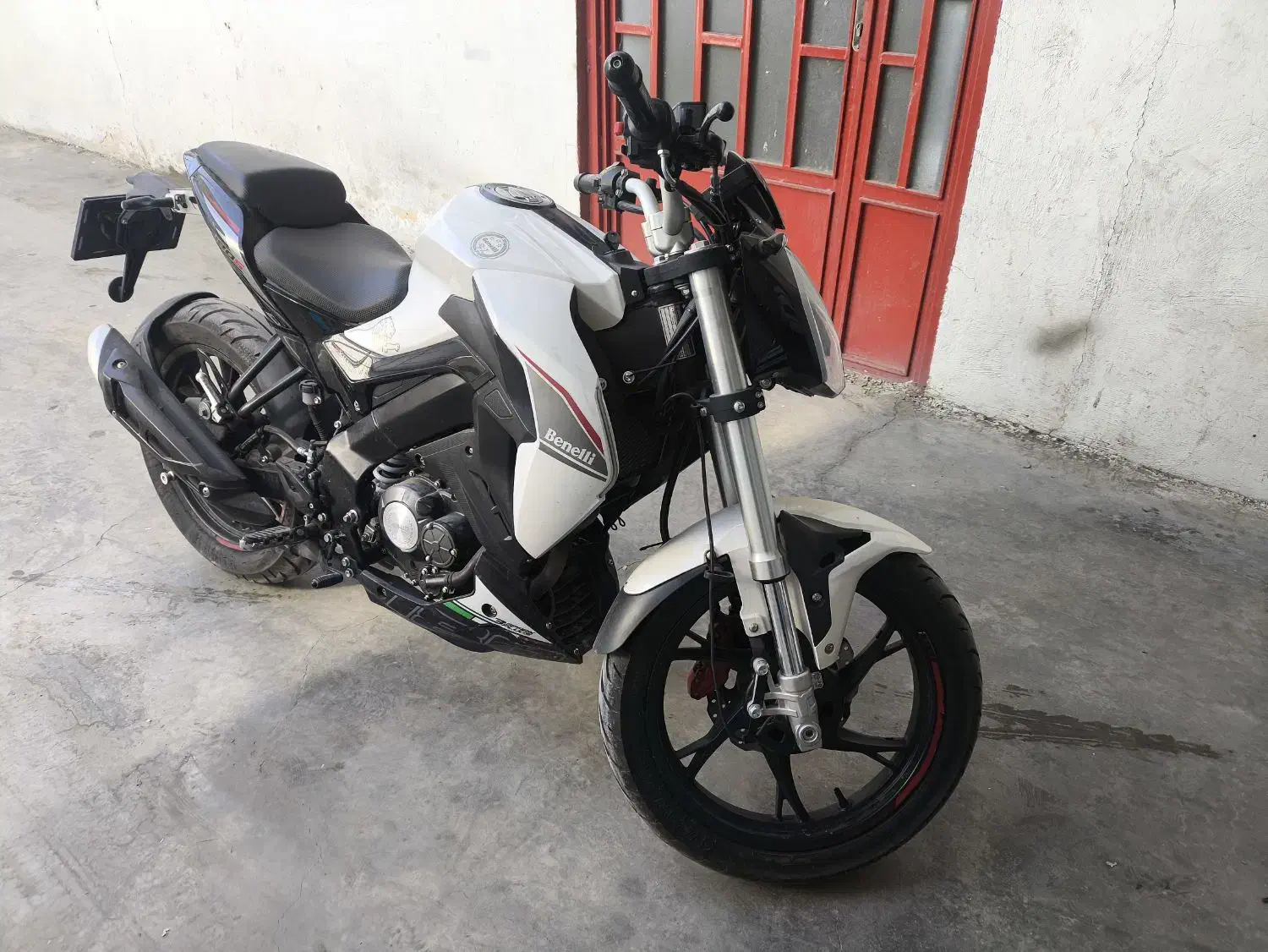 بنلی 180s 1402|موتورسیکلت|اصفهان, حصه جنوبی|دیوار