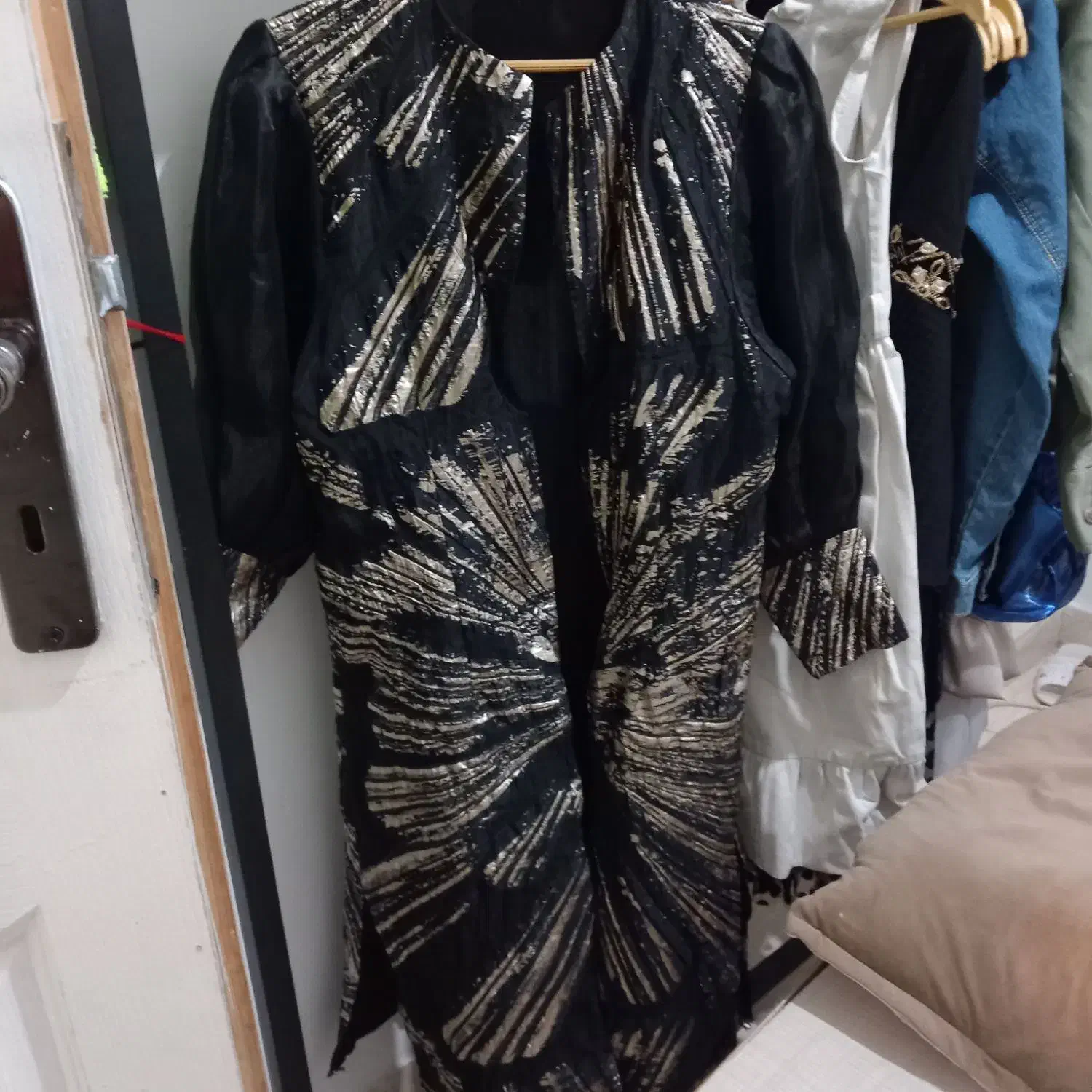 مانتوژاکارد|لباس|صباشهر, |دیوار