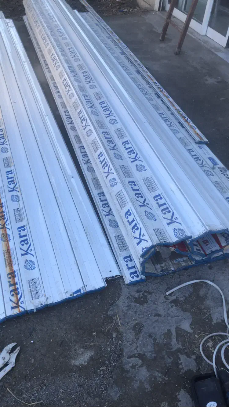 نصب و‌ تعمیر شیشه سکوریت و کرکره برقی|خدمات پیشه و مهارت|گرگان, |دیوار