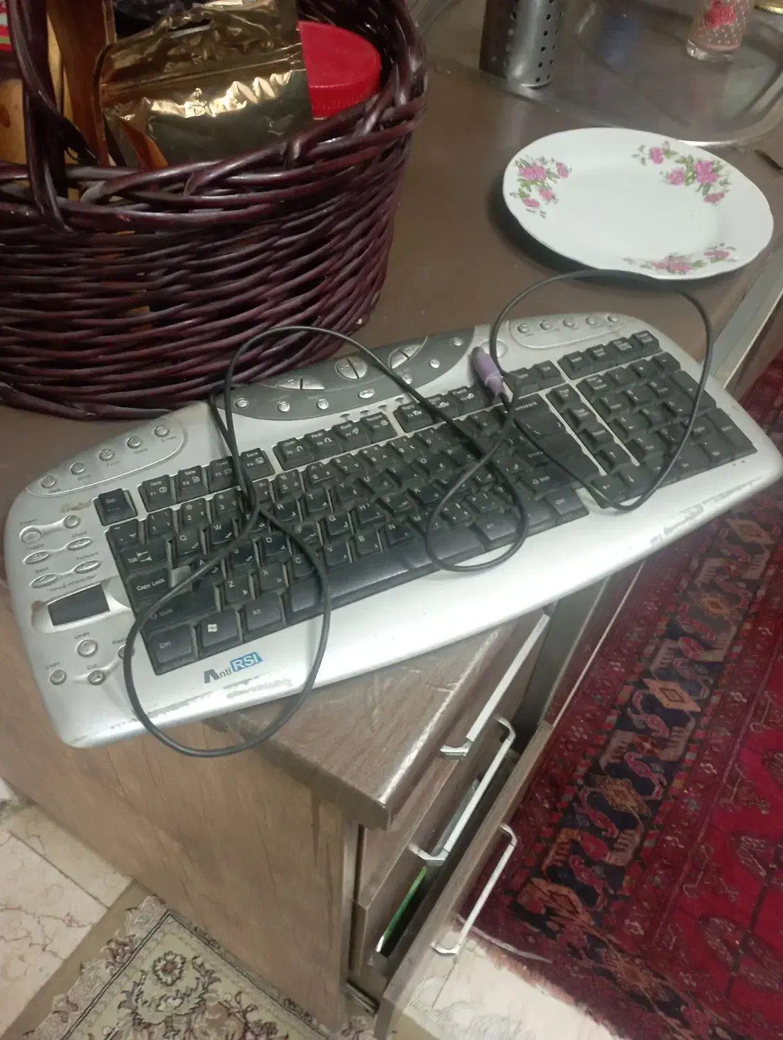 کیبورد قدیمی|قطعات و لوازم جانبی رایانه|تهران, شهران جنوبی|دیوار