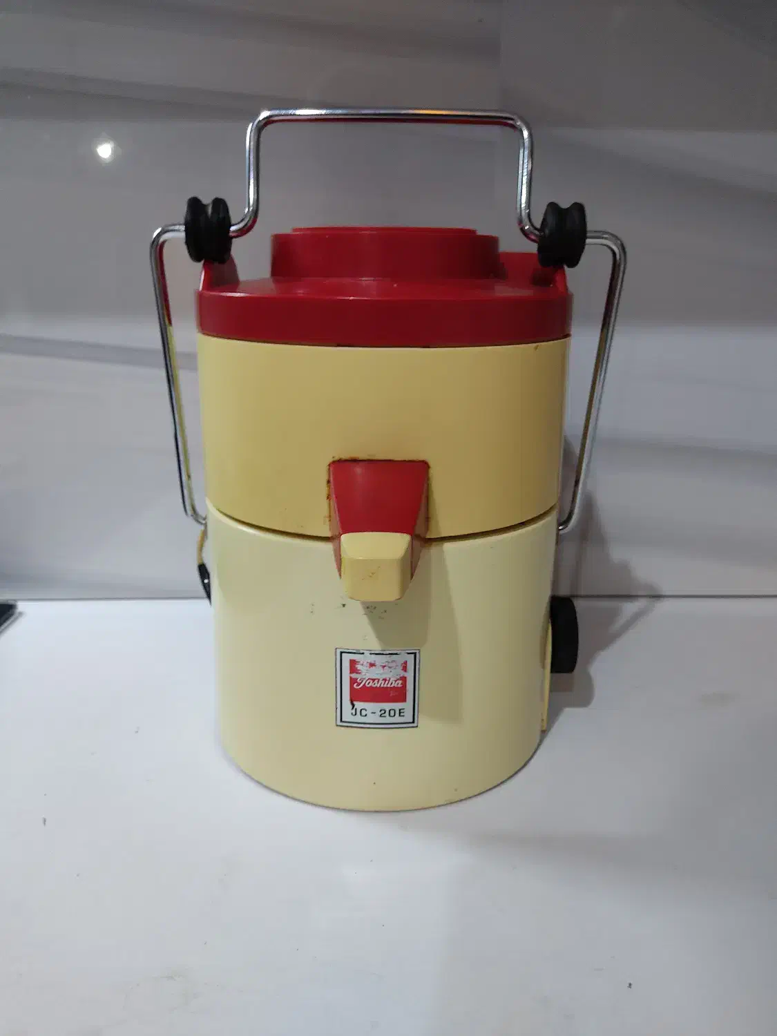 آبمیوه گیری توشیبا ژاپنی. قدیمی سالم|آبمیوه‌گیر و آب‌مرکبات‌گیر|تهران, سردارجنگل|دیوار