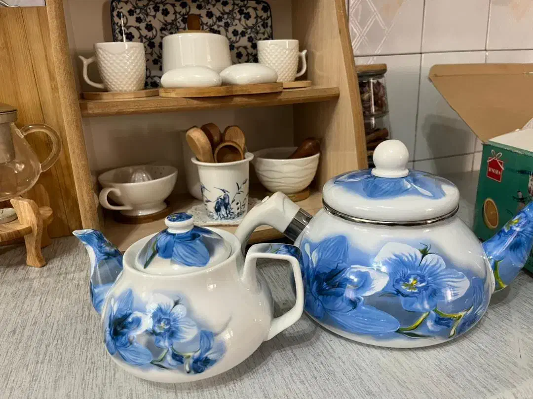 کتری و قوری لعابی|قوری، کتری، قهوهساز دستی|شهرکرد, |دیوار