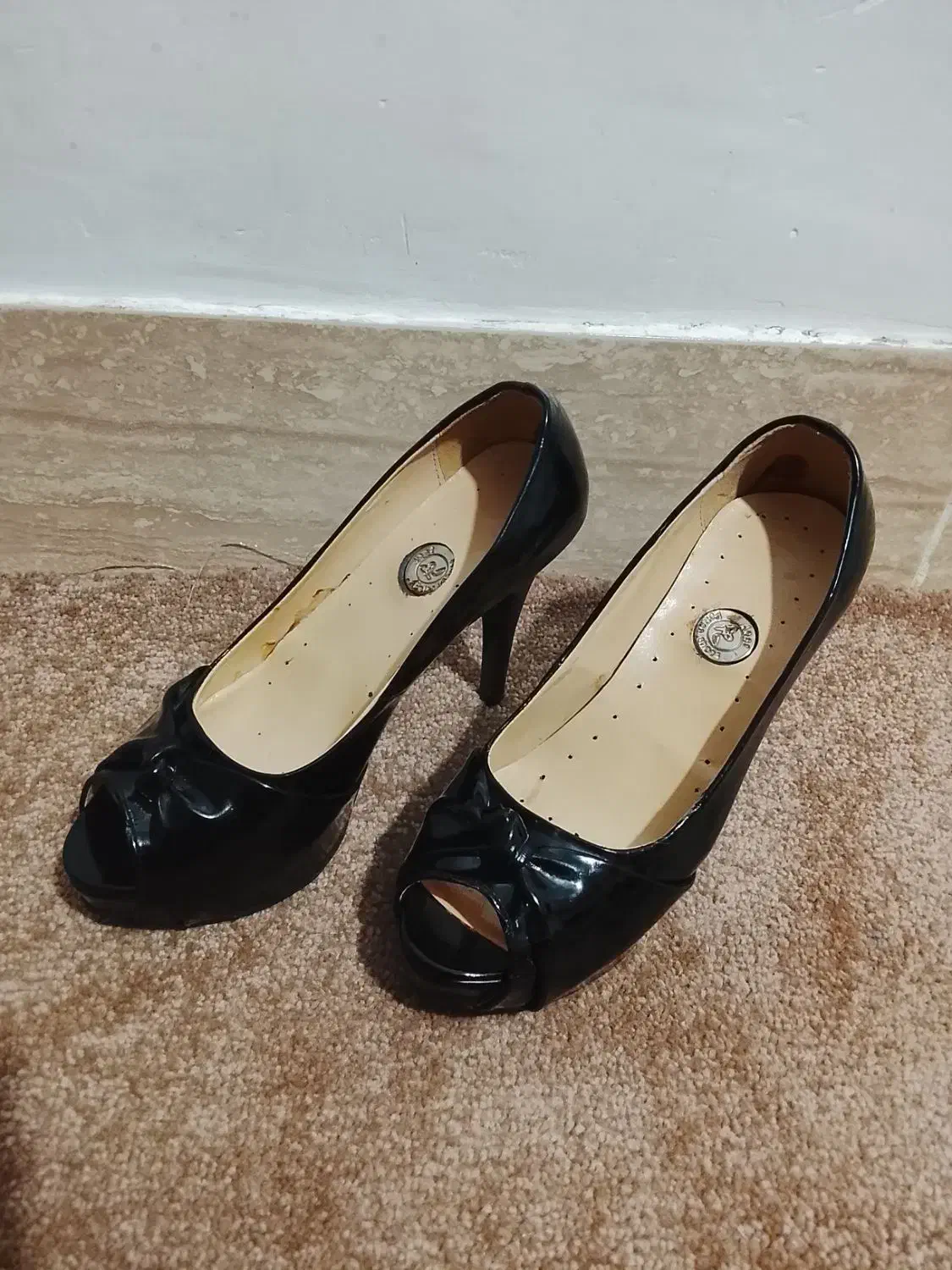 کفش مجلسی|کیف، کفش، کمربند|مینودشت, |دیوار