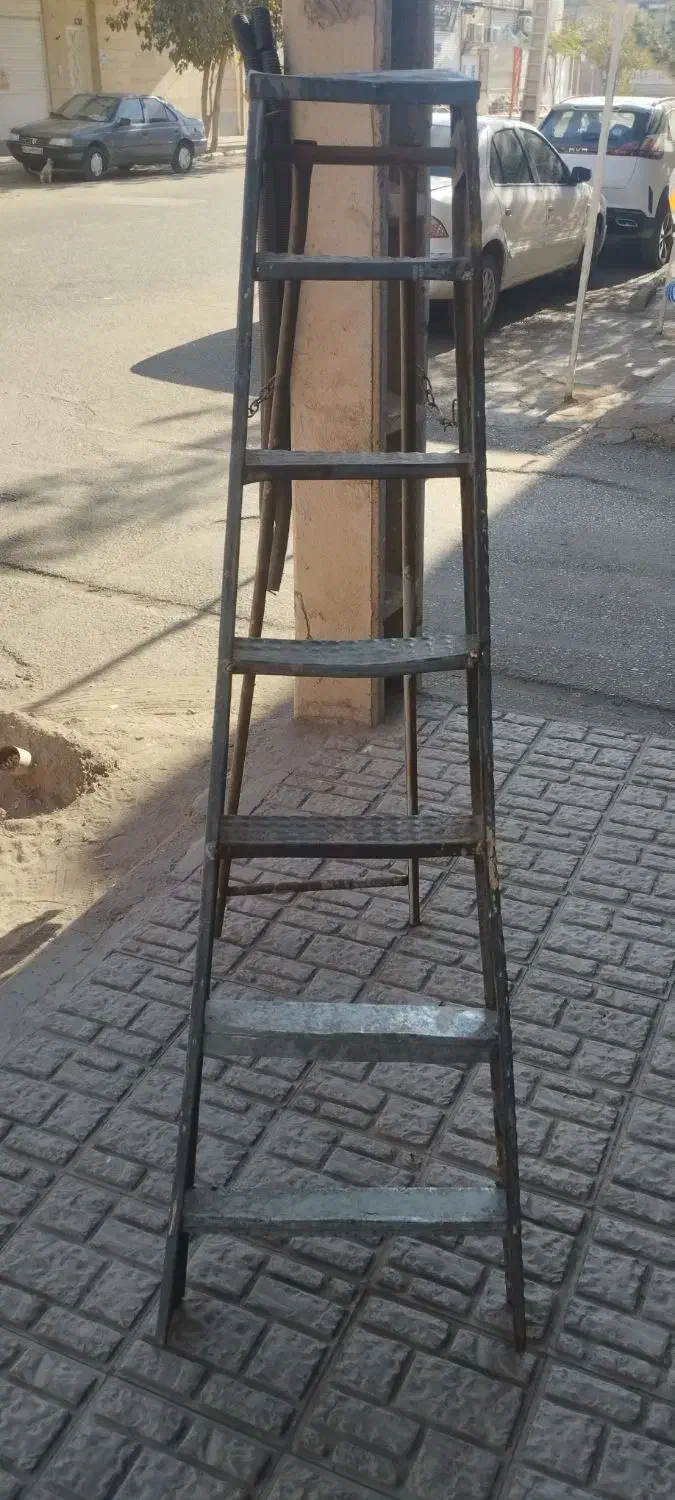 نردبان تاشو ،7 پله|ابزارآلات|سیرجان, |دیوار