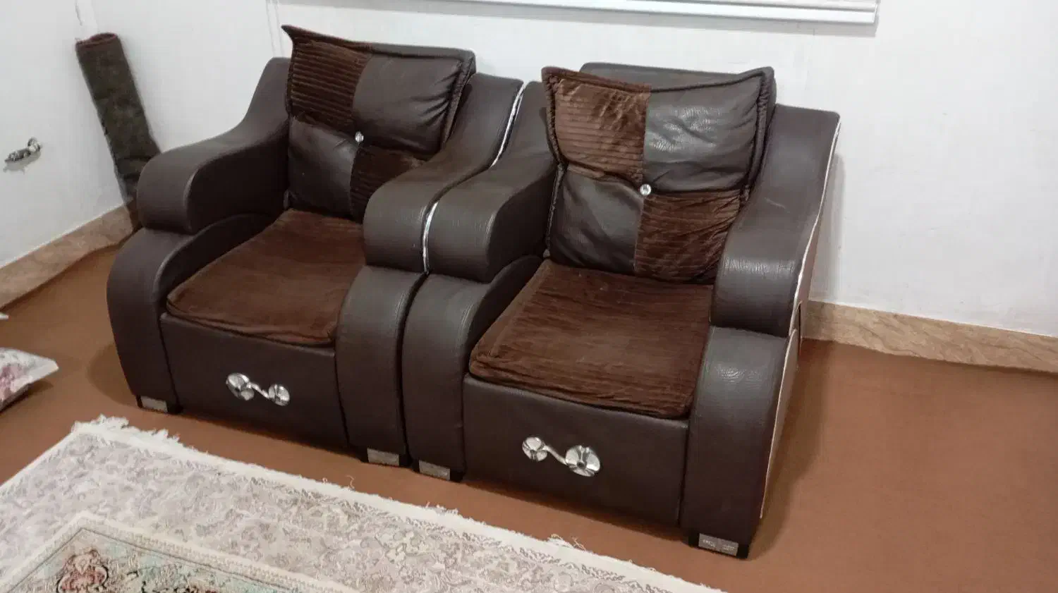 مبل ۷ نفره قهوه ای سوخته|مبلمان خانگی و میز عسلی|گنبد کاووس, |دیوار