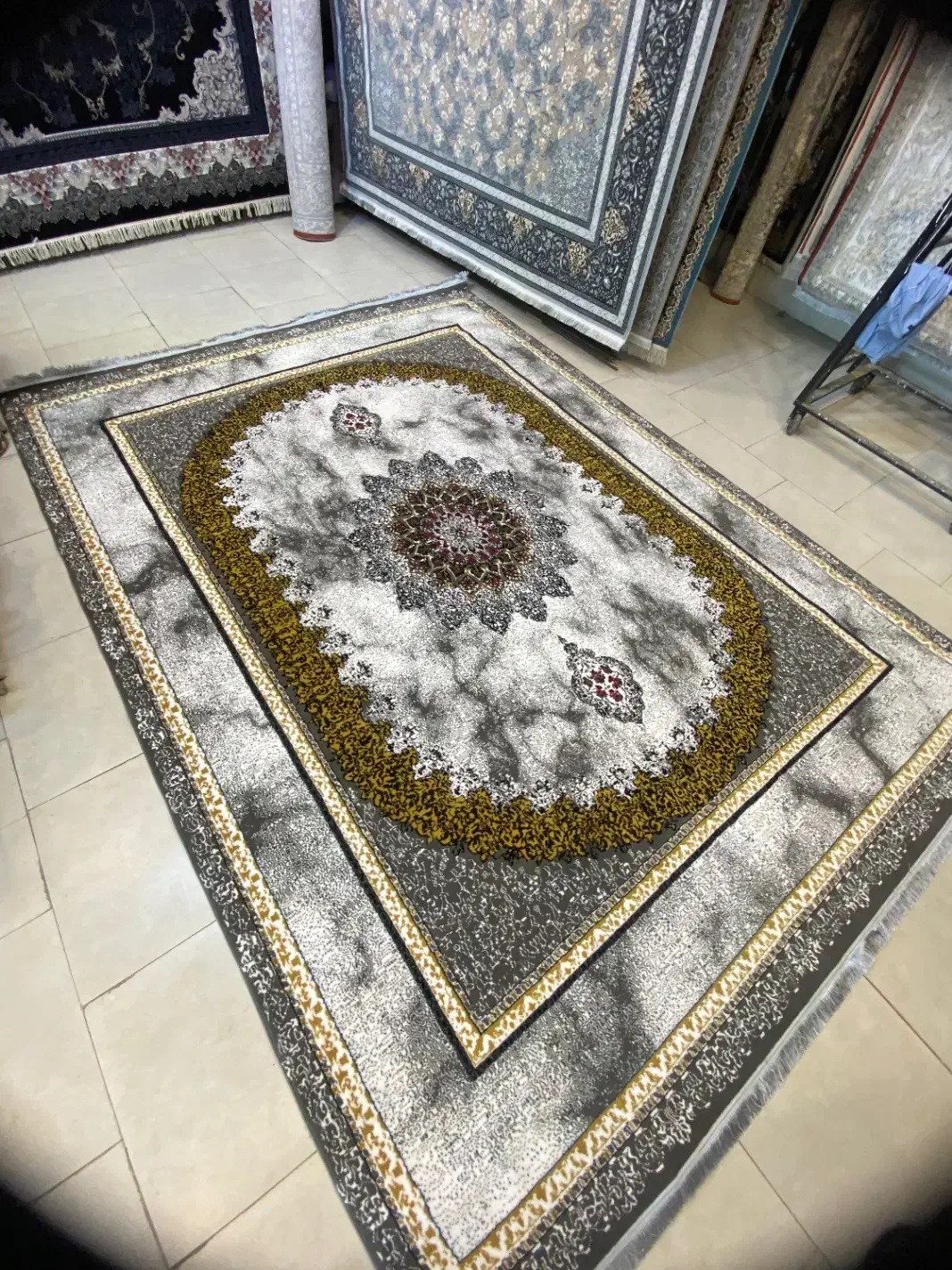 قالیکده فرش مشهد زمرد نگین|فرش|آبادان, |دیوار