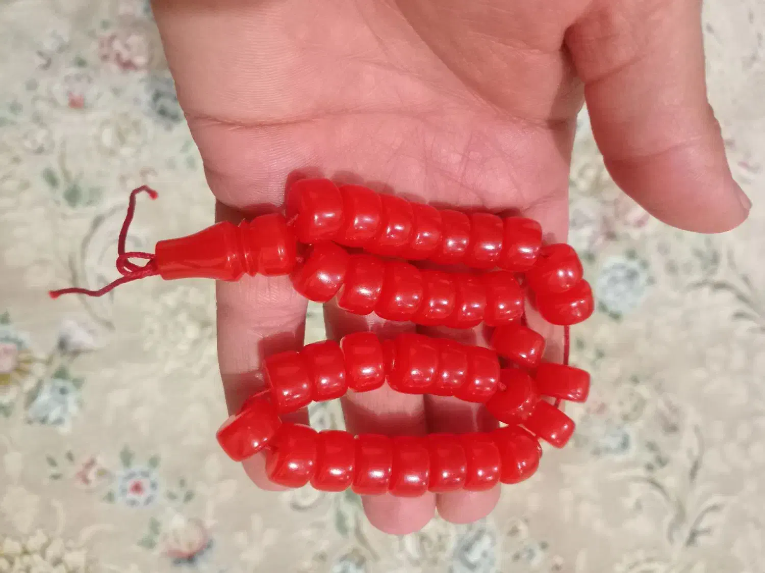 تسبح قرمز مرجان|کلکسیون اشیاء عتیقه|نقده, |دیوار