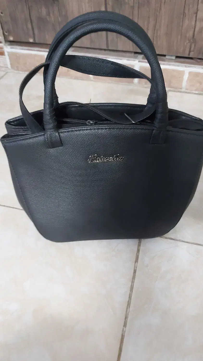 کیف|کیف، کفش، کمربند|قم, باجک دو|دیوار