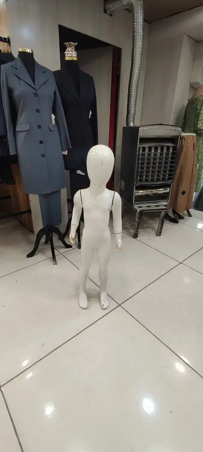 مانکن بچگانه|فروشگاه و مغازه|کرمان, |دیوار