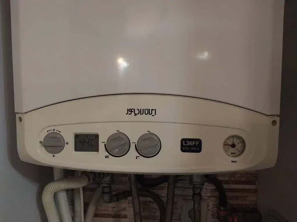 تعمیر و سرویس انواع پکیج دیواری ایرانی و خارجی|خدمات پیشه و مهارت|کرمان, |دیوار