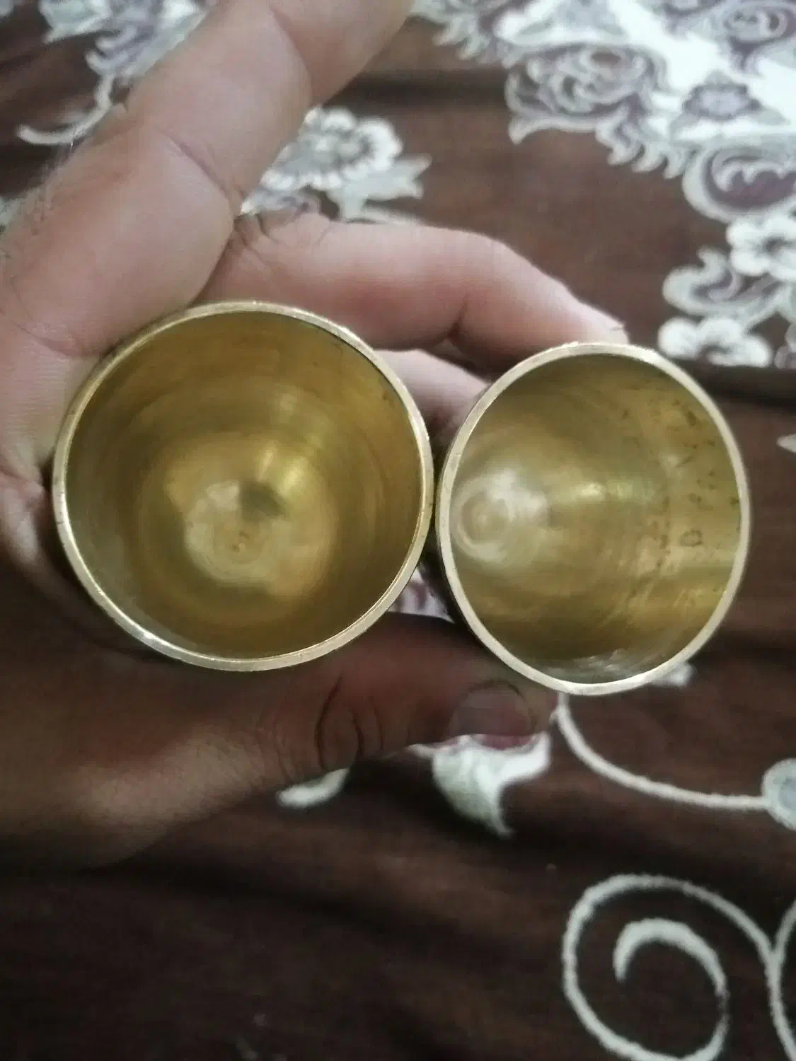 ۲تاجاابی برنجی|کلکسیون اشیاء عتیقه|ری, شهادت|دیوار