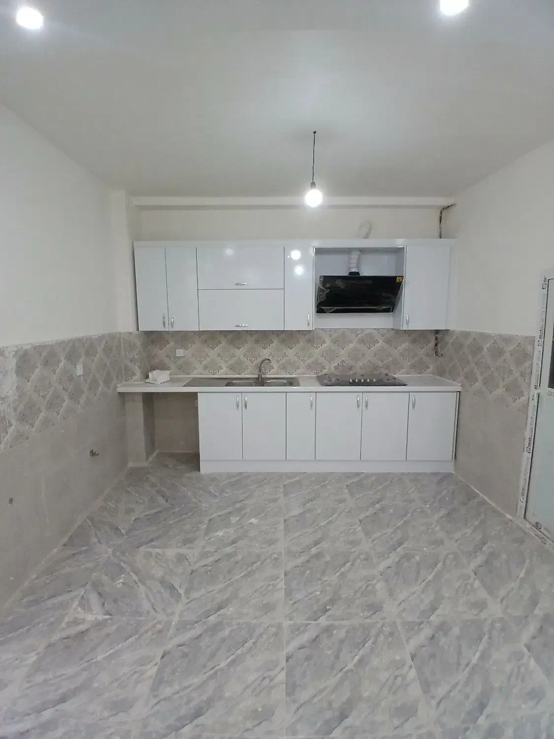 فروش آپارتمان ۱۱۰ متری ۲ خوابه طبقه ۱ در حمیدیان|فروش آپارتمان|رشت, پاره بیجار|دیوار