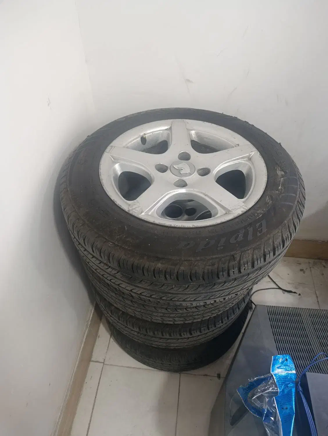 رینگ 5پر و لاستیک 90درصد سایز 15|قطعات یدکی و لوازم جانبی|قرچک, میرزائی جنوبی|دیوار