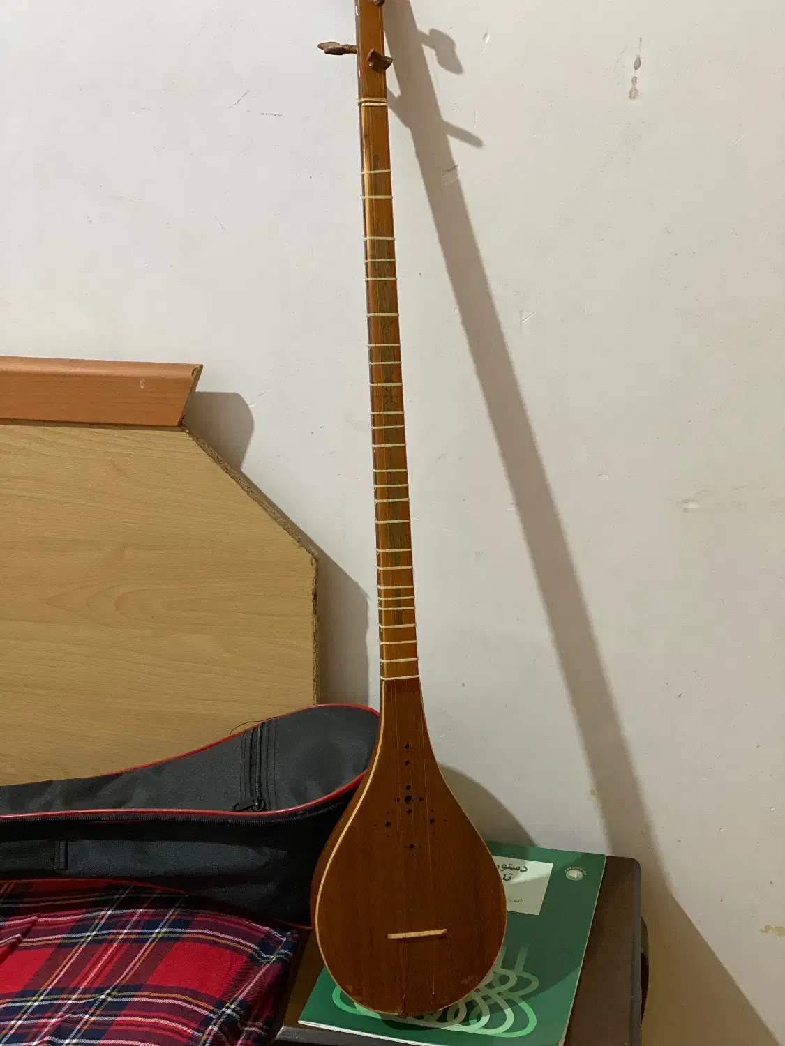 ساز، گیتار ، سه تار ، دوتار|سازهای سنتی|گرگان, |دیوار