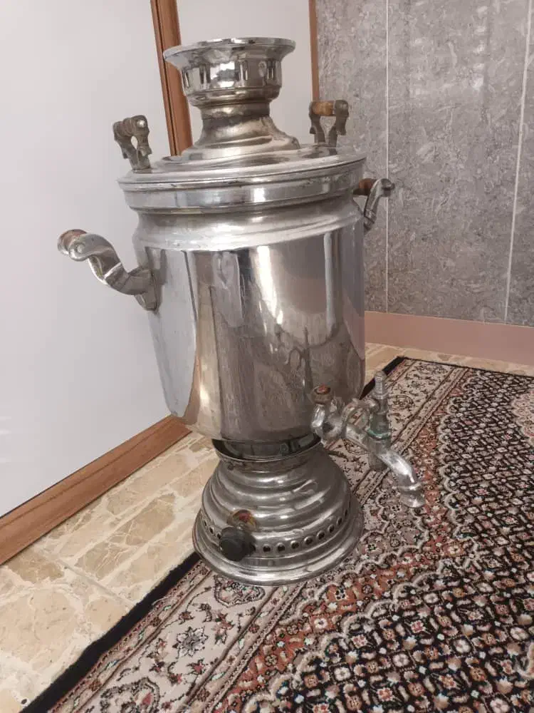 سماور گازی قدیمی ورق ضخیم|سماور، چای‌ساز، قهوه‌ساز|مرند, |دیوار