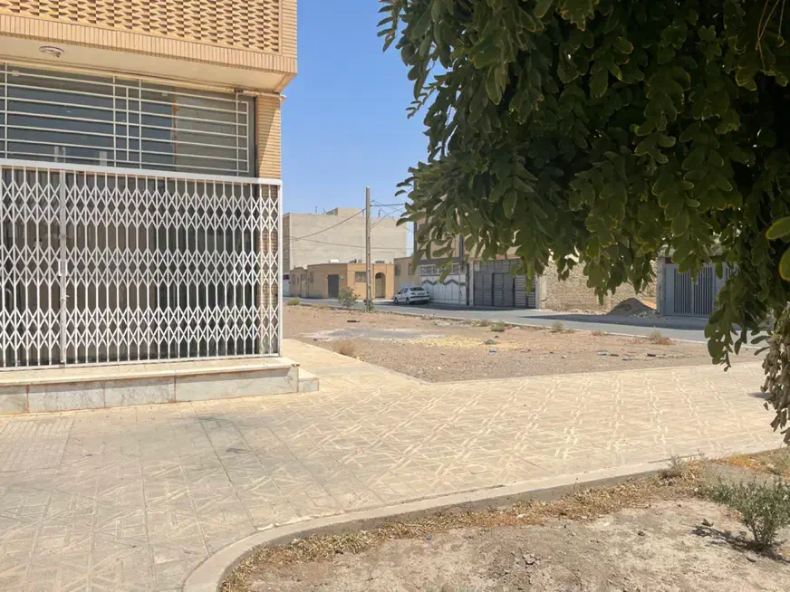 معاوضه ی تجاری با مسکونی کوی کارمندان|فروش مغازه و غرفه|شاهین‌شهر, شهرک گلدیس|دیوار