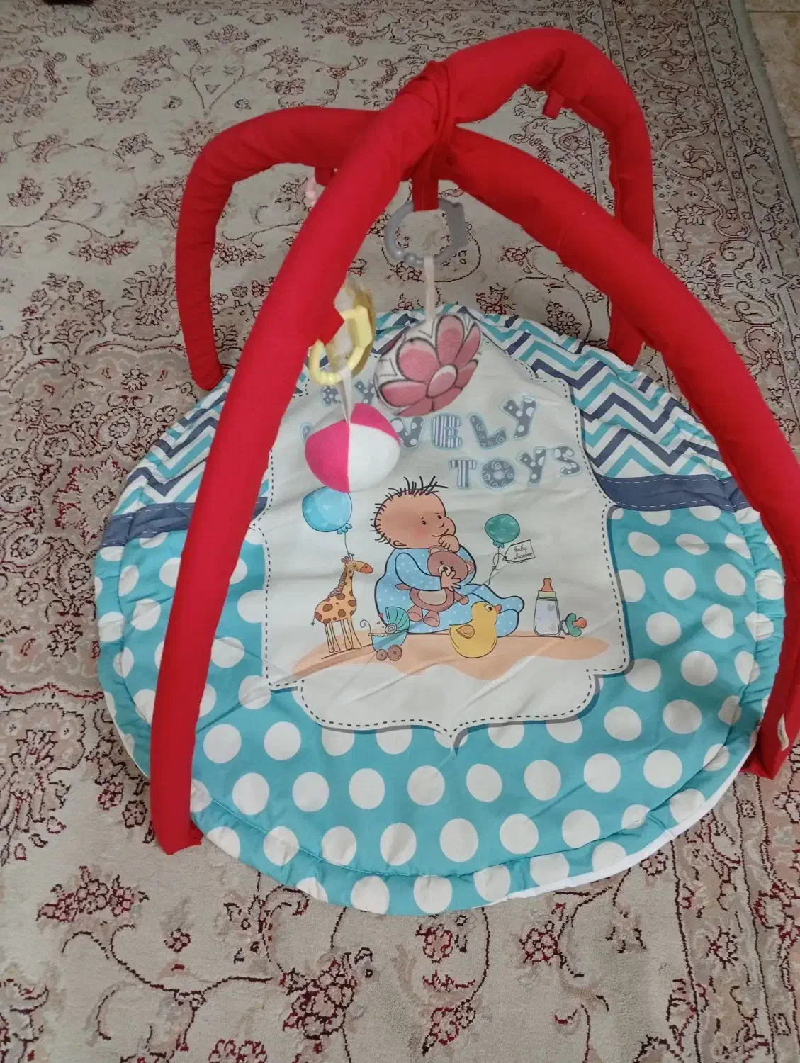 فروش  کاپشن نوزادی و یک عدد آغوشی وتشک بازی کودک|اسباب و اثاث بچه|تهران, فلاح|دیوار