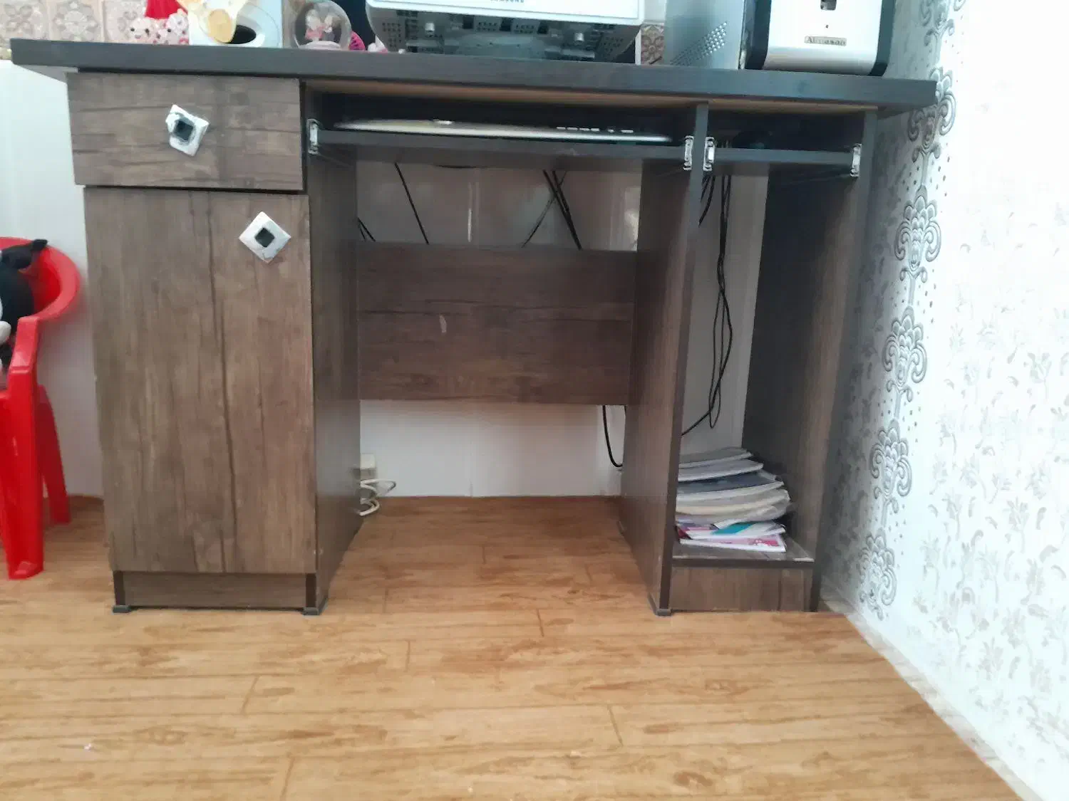 میزکامپیوتر|میز تحریر و کامپیوتر|لنجان, |دیوار