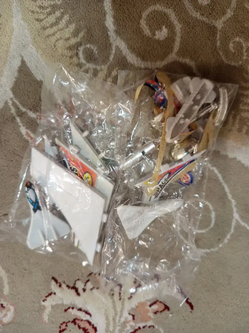 هواپیمای شبیه به جت|اسباب‌بازی بچه|اصفهان, دوطفلان|دیوار