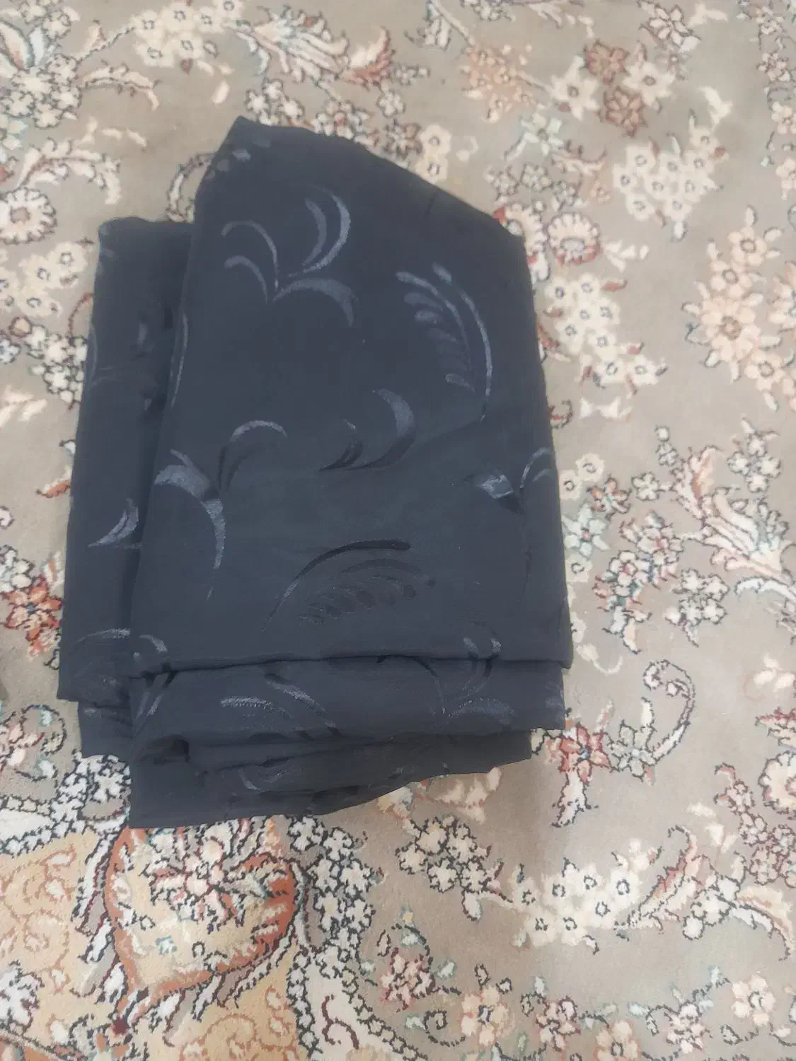 ۲ تاچادر مشکی|لباس|ساوه, |دیوار