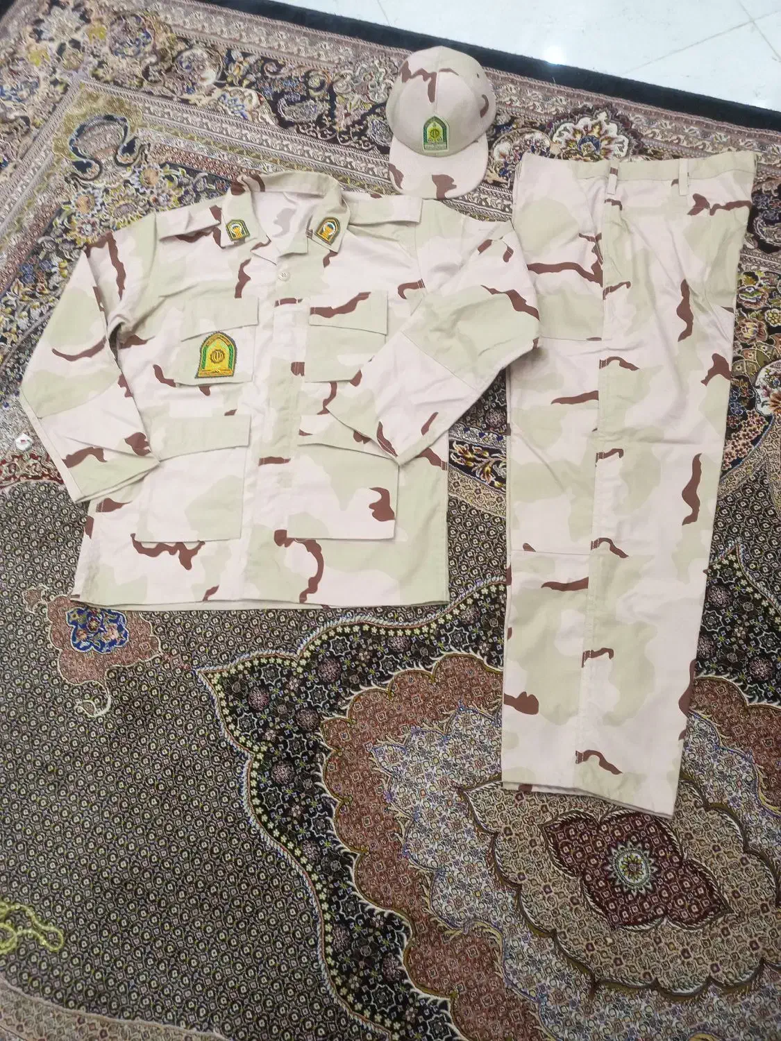 لباس مرز بانی|لباس|اردبیل, |دیوار