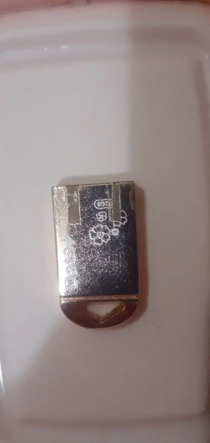 فلش ۳۲ گیگ|قطعات و لوازم جانبی رایانه|تهران, نارمک|دیوار