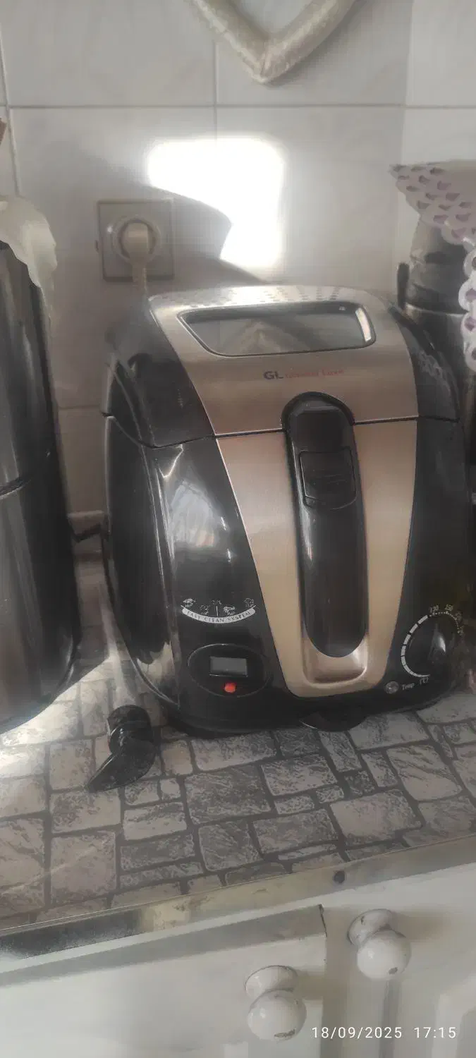 سرخ کن|ظروف پختوپز|تبریز, |دیوار