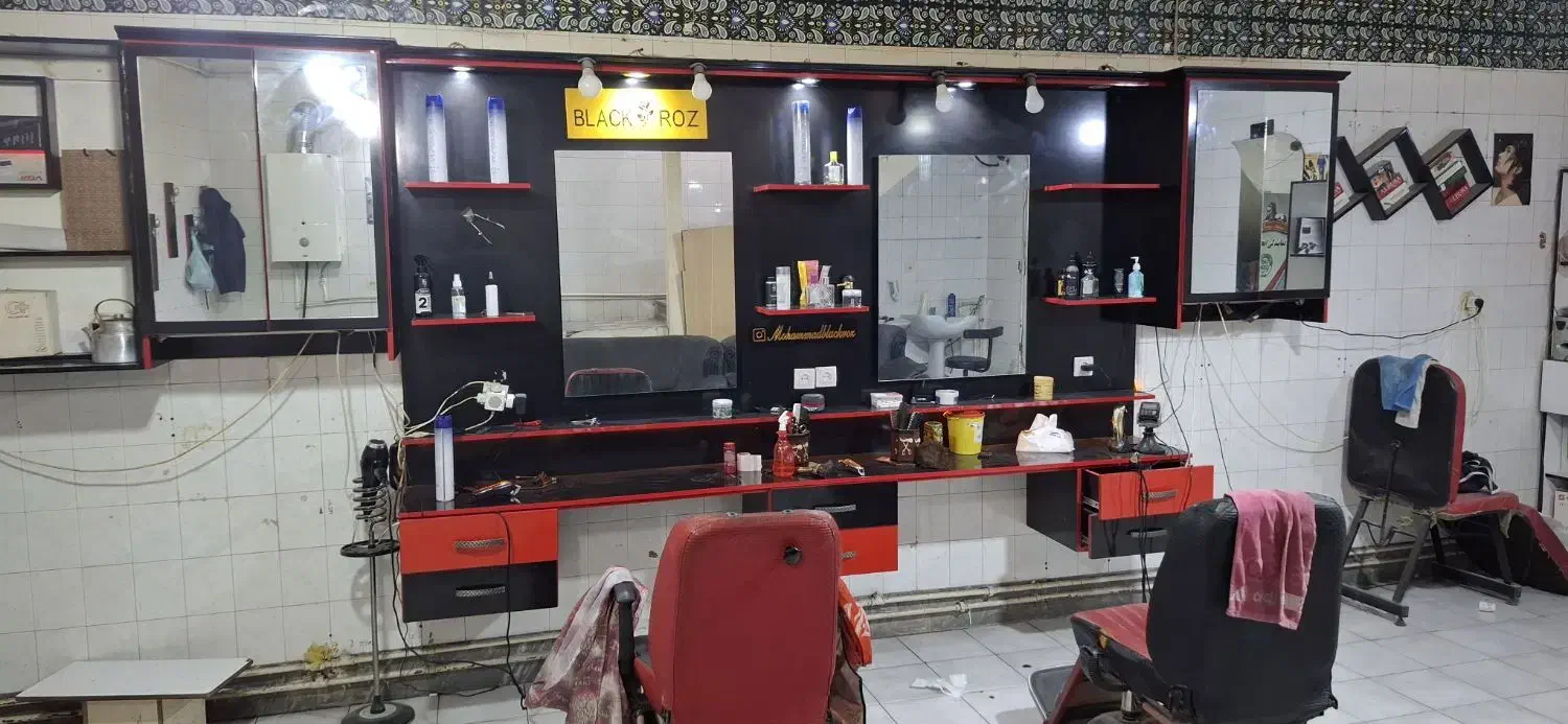 ویترین ارایشگری|آرایشگاه و سالنهای زیبایی|مرند, |دیوار