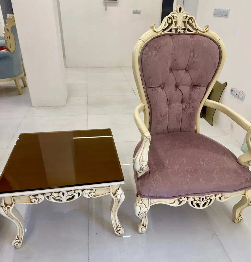 مبل ۹ نفره کلاسیک سلطنتی|مبلمان خانگی و میز عسلی|شیراز, عفیف‌آباد|دیوار