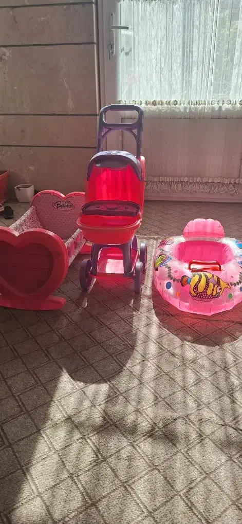 گهواره .کالسکه .گیتار .صندلی ماشین|اسباب و اثاث بچه|کاشان, باغ ماجد|دیوار