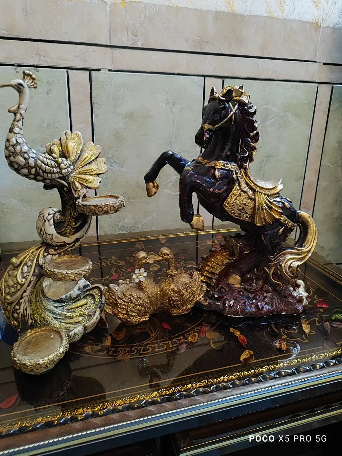 مجسمه تزعینی|مجسمه، تندیس، ماکت|خرم‌آباد, |دیوار