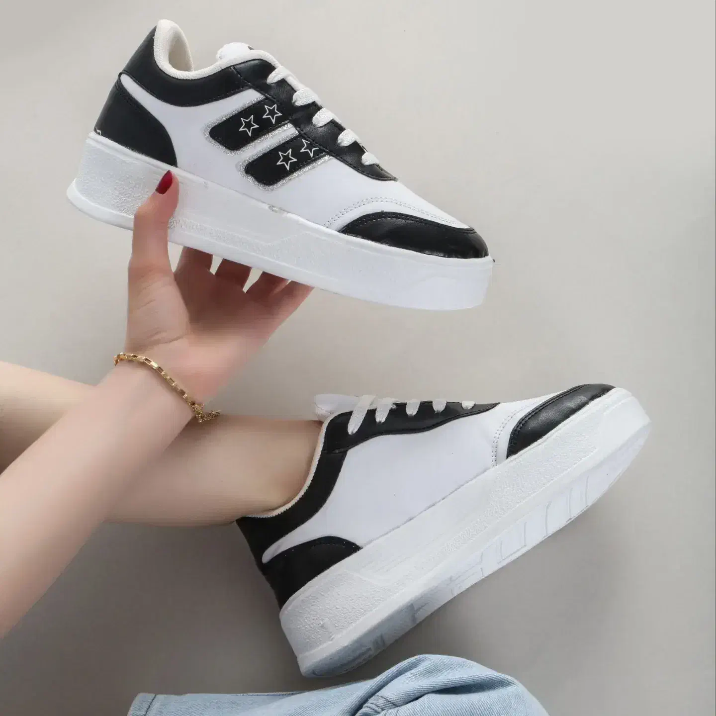 کفش|کیف، کفش، کمربند|سرپل ذهاب, |دیوار