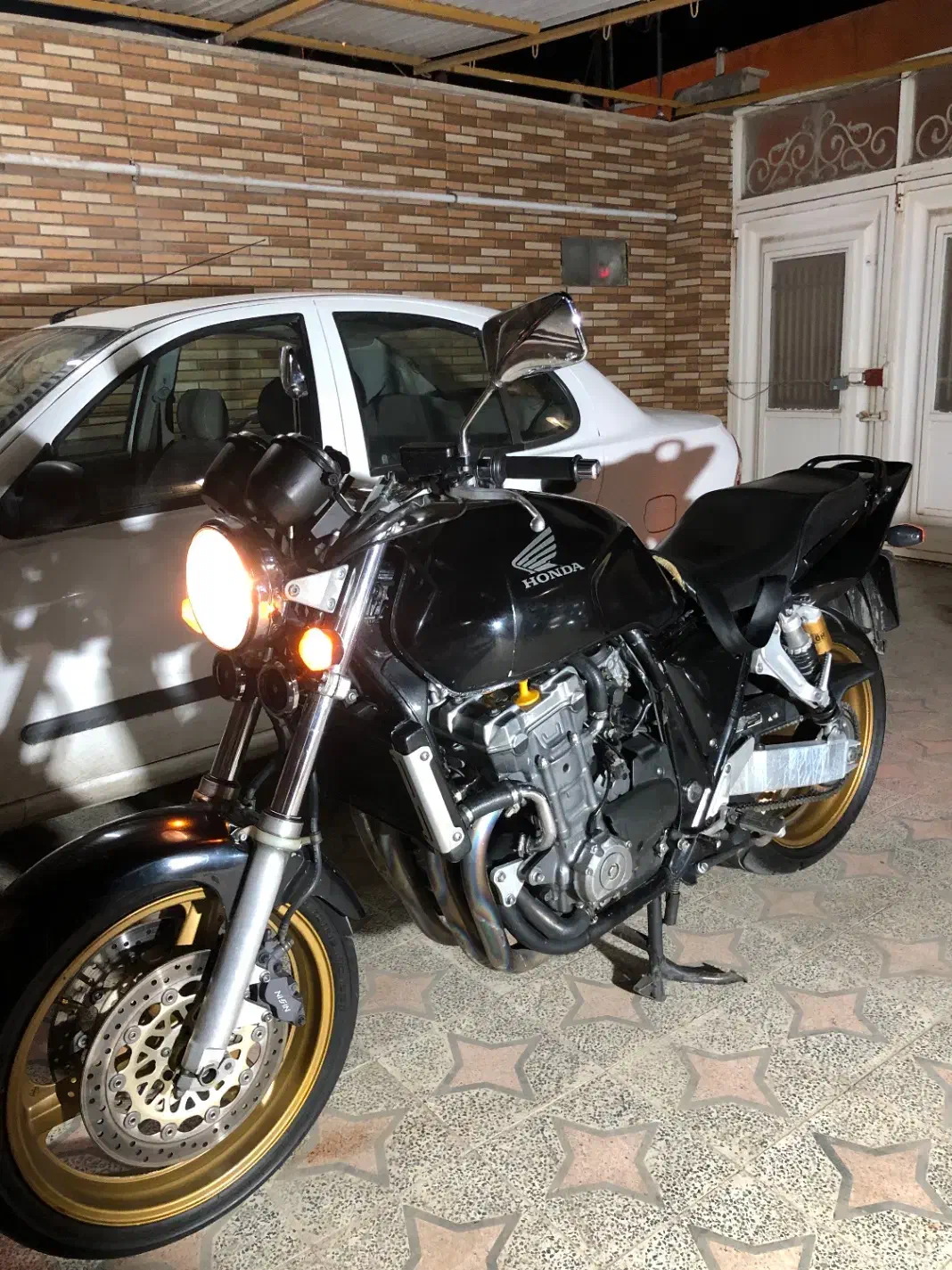 cb1000|موتورسیکلت|کاشان, باغ ماجد|دیوار