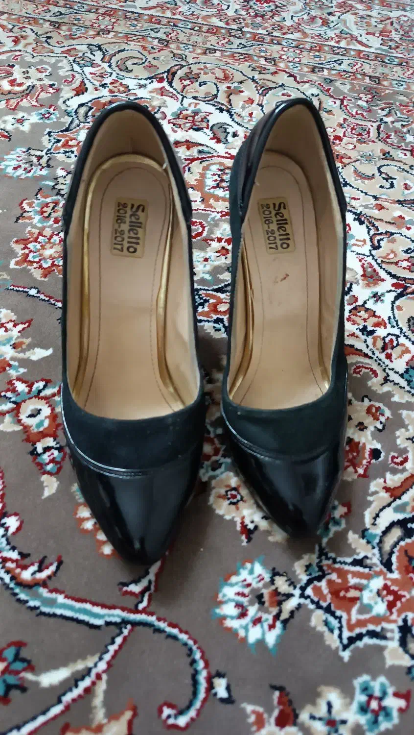 عروسکی|اسباب‌‌بازی|بروجرد, |دیوار