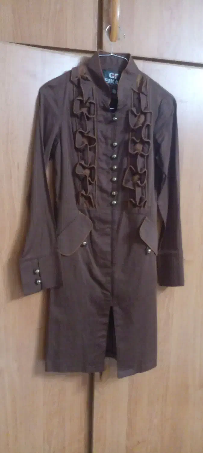 مانتو کاملا نو و اتیکت دار|لباس|اصفهان, مسجد مصلی|دیوار