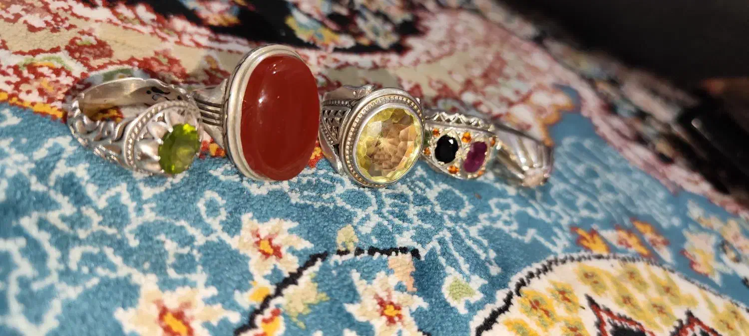 انگشتر‌هایه اصل قدیمی|کلکسیون اشیاء عتیقه|هرسین, |دیوار