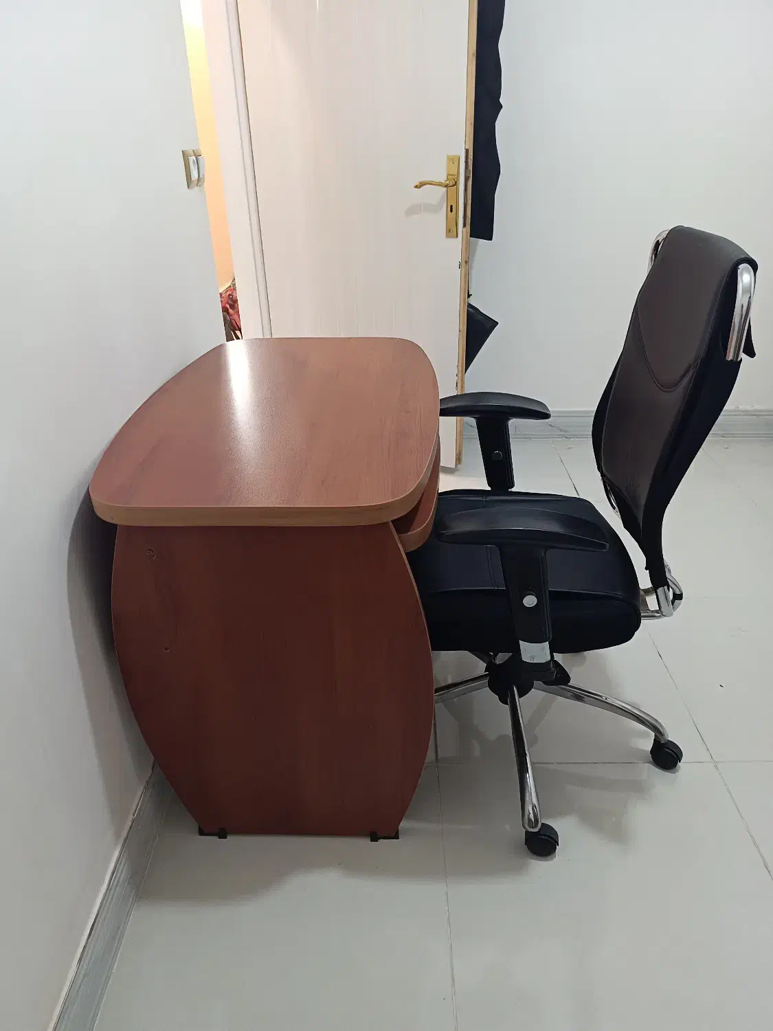 میز و صندلی کامپیوتر|میز تحریر و کامپیوتر|پاکدشت, پاکدشت (مامازند)|دیوار