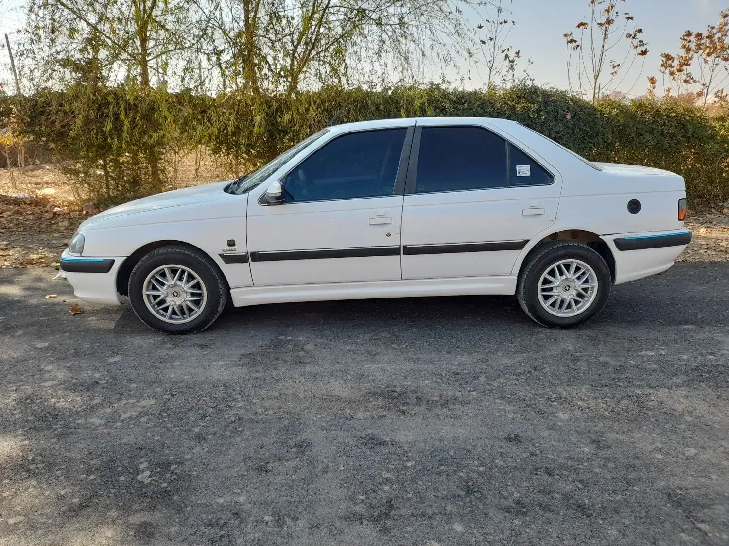 پژو پارس ۹۷ دوگانه کارخانه بدون رنگ|خودرو سواری و وانت|فلاورجان, |دیوار