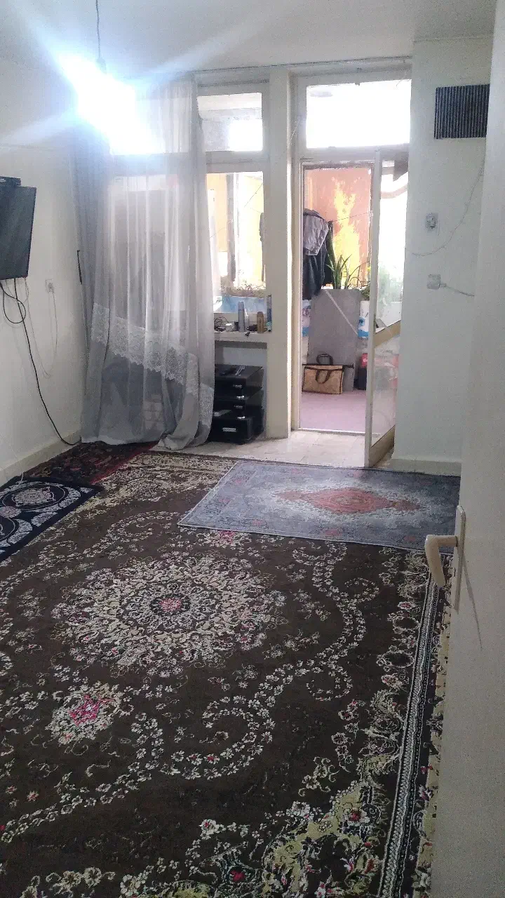 خونه اپارتمانی تمیز طبقه ۴وپنجم با اسانسور|فروش آپارتمان|فولادشهر, B2|دیوار