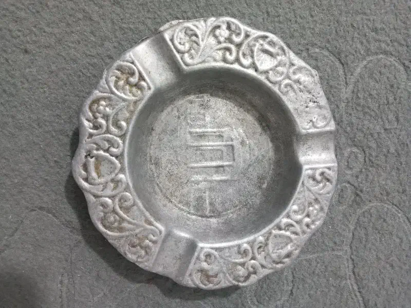 ظرف قدیمی|کلکسیون اشیاء عتیقه|تربت جام, امام|دیوار