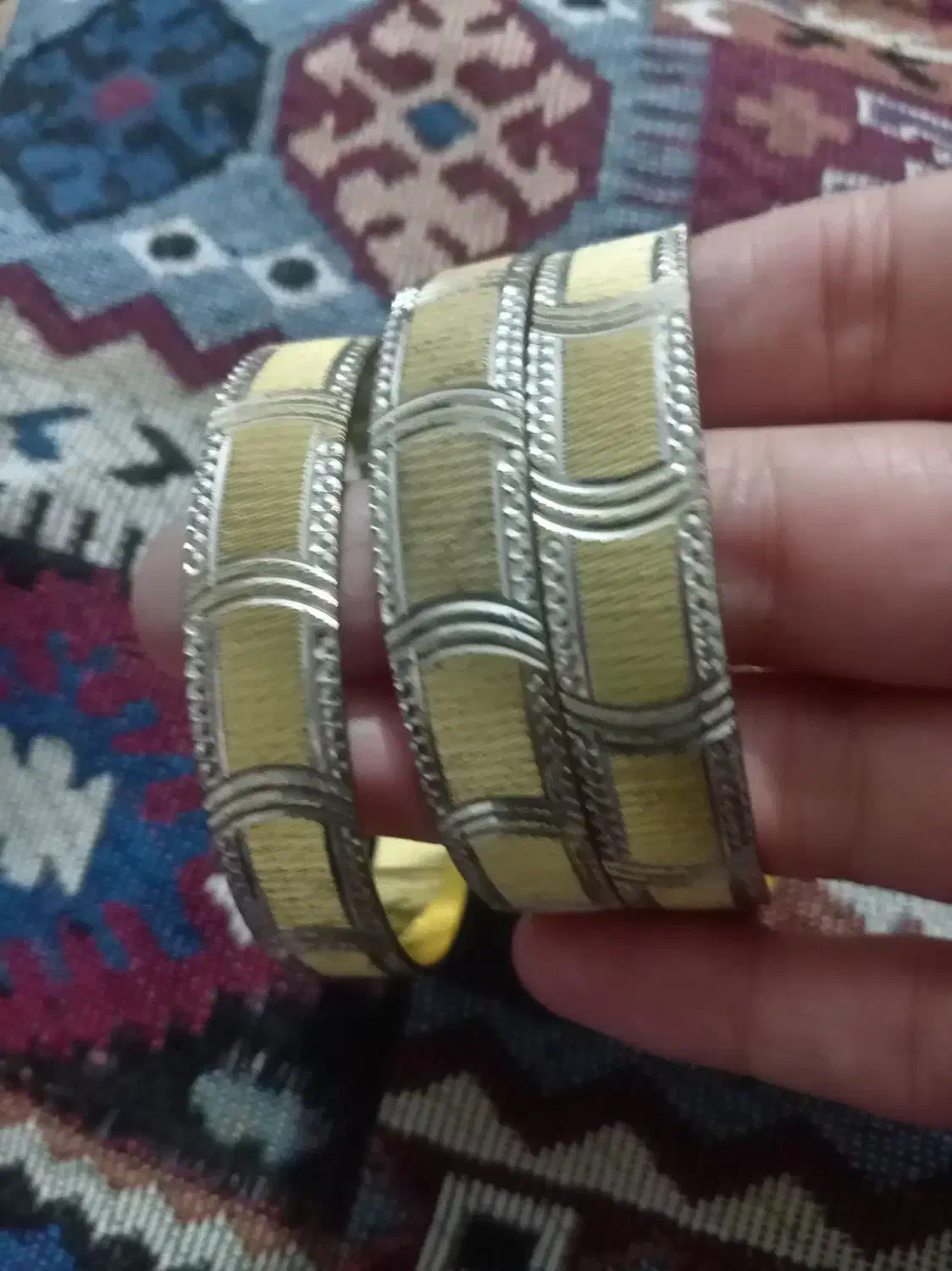 النگو|جواهرات|نیشابور, دارایی|دیوار