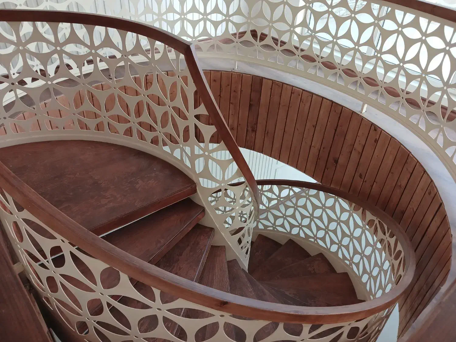 نظافت منزل و راه پله و مشاعات|خدمات نظافت|ساری, |دیوار