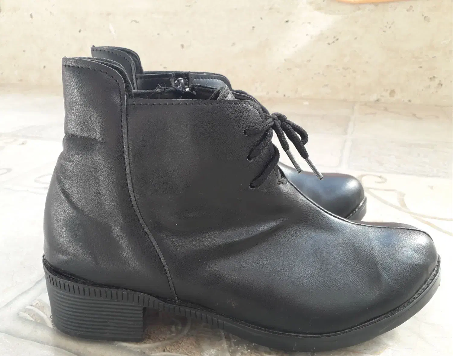 یک جفت چکمه|کیف، کفش، کمربند|خرم‌آباد, |دیوار