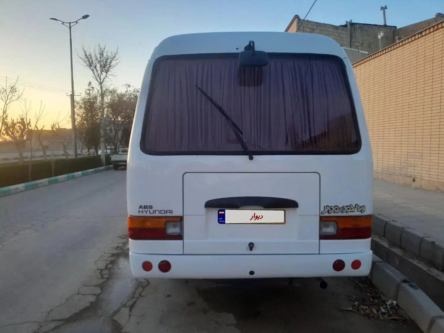 هیوندا ۸۹ درجه یک و کم کار|خودرو سنگین|ابریشم, |دیوار