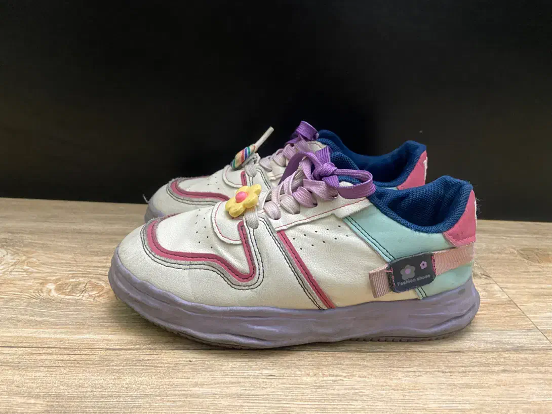 بوت کتانی و کفش دخترانه سایز ۳۴تا ۳۵|کفش و لباس بچه|تهران, دبستان|دیوار