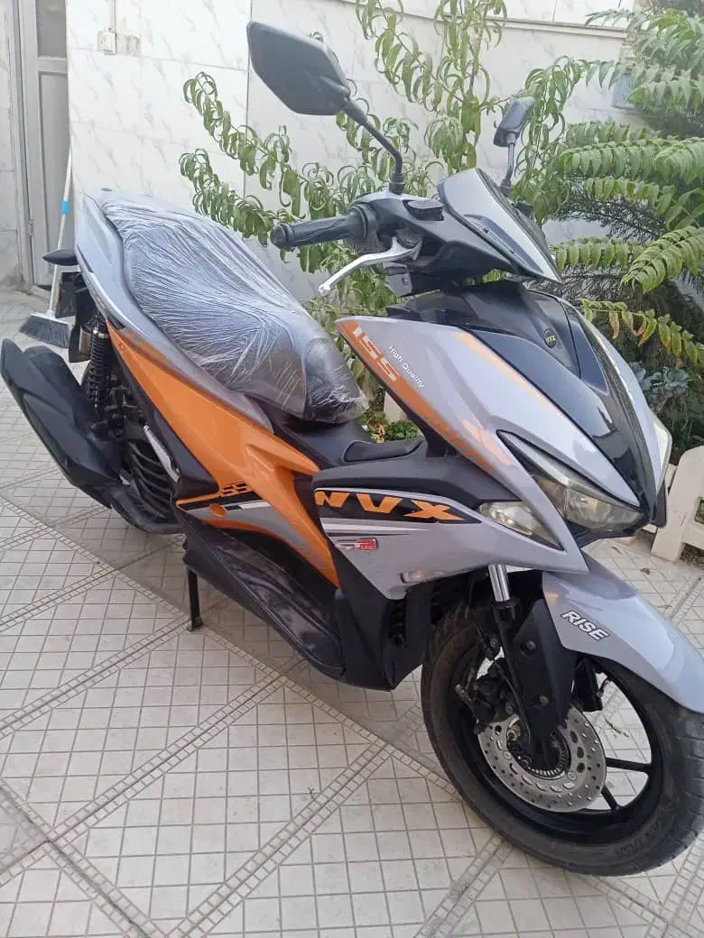 موتور آیروکس ۱۵۵ اتومات nvx ۱۴۰۱ کم کار مشابه صفر|موتورسیکلت|اصفهان, آزادان|دیوار