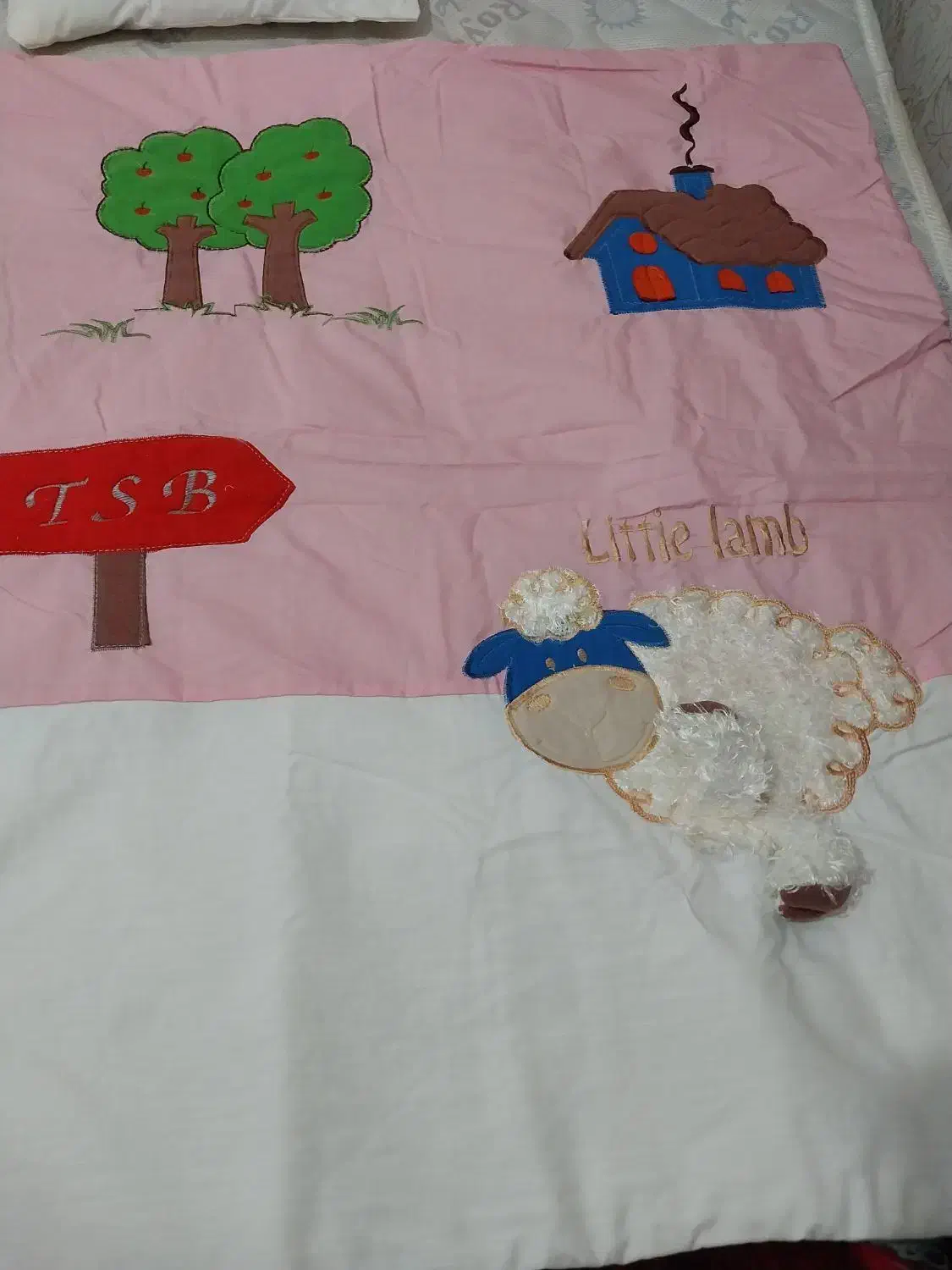 سرویس خواب کودک همراه یک عدد نی نی لالا|تخت و سرویس خواب|زاهدان, |دیوار